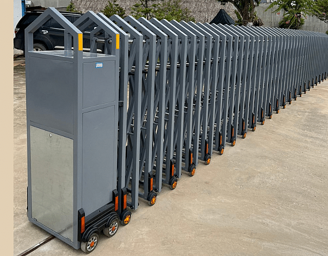 lắp đặt cổng xếp tại Bàu Bàng